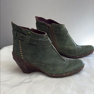 El Naturalista Ambar size 38 Green Leather Ankle Boots